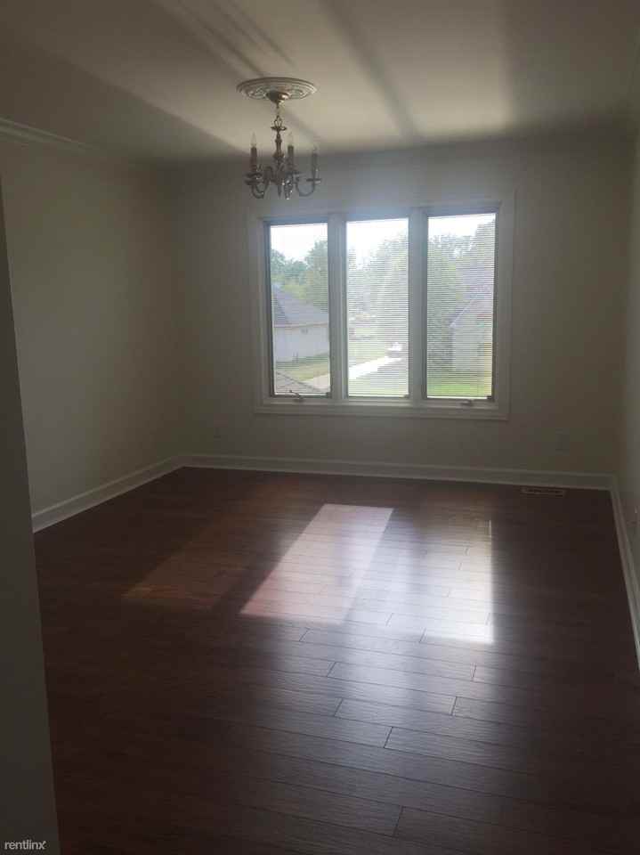 8507 Cadillac Cir - Photo 3 of 18