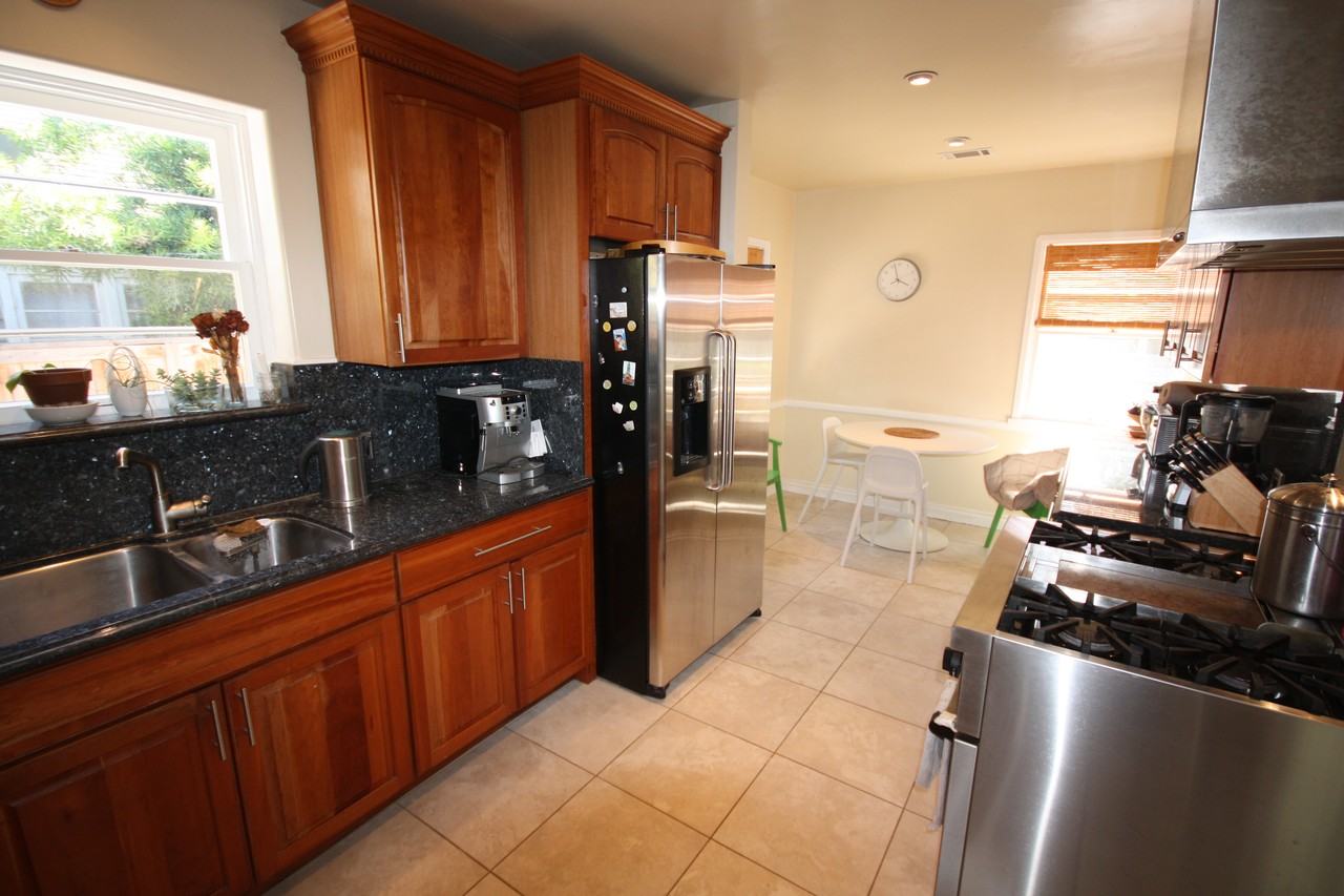 1104 N Lowell St - Photo 3 of 23