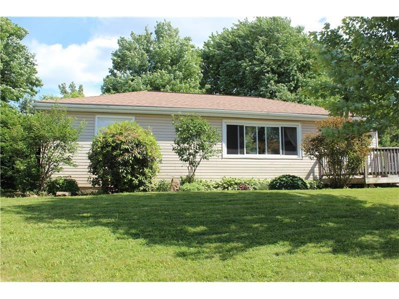 452 Franklin St - Photo 2 of 17