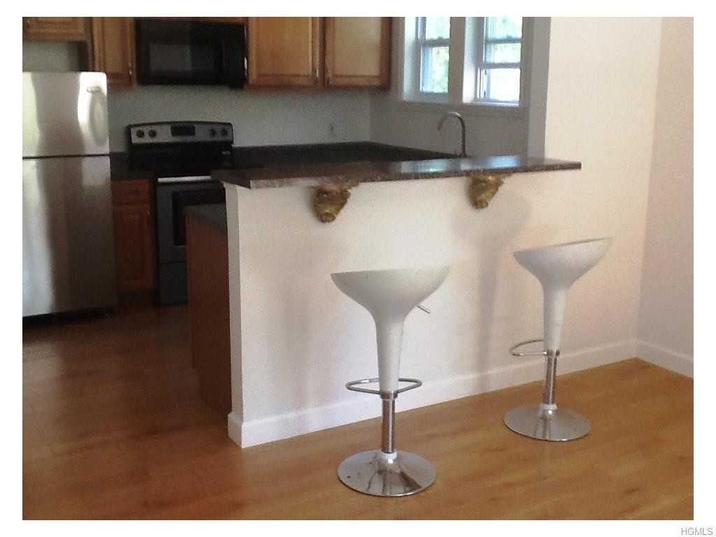 70 Potter Rd #B - Photo 3 of 5