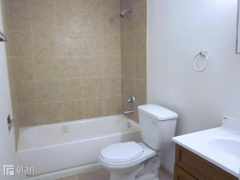 21832 Jeffrey Ave - Photo 3 of 8