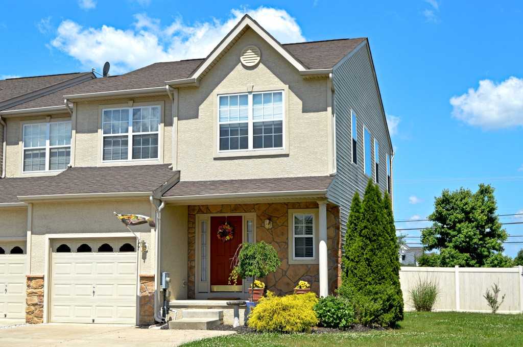 77 Glacier Drive - Photo 3 of 24