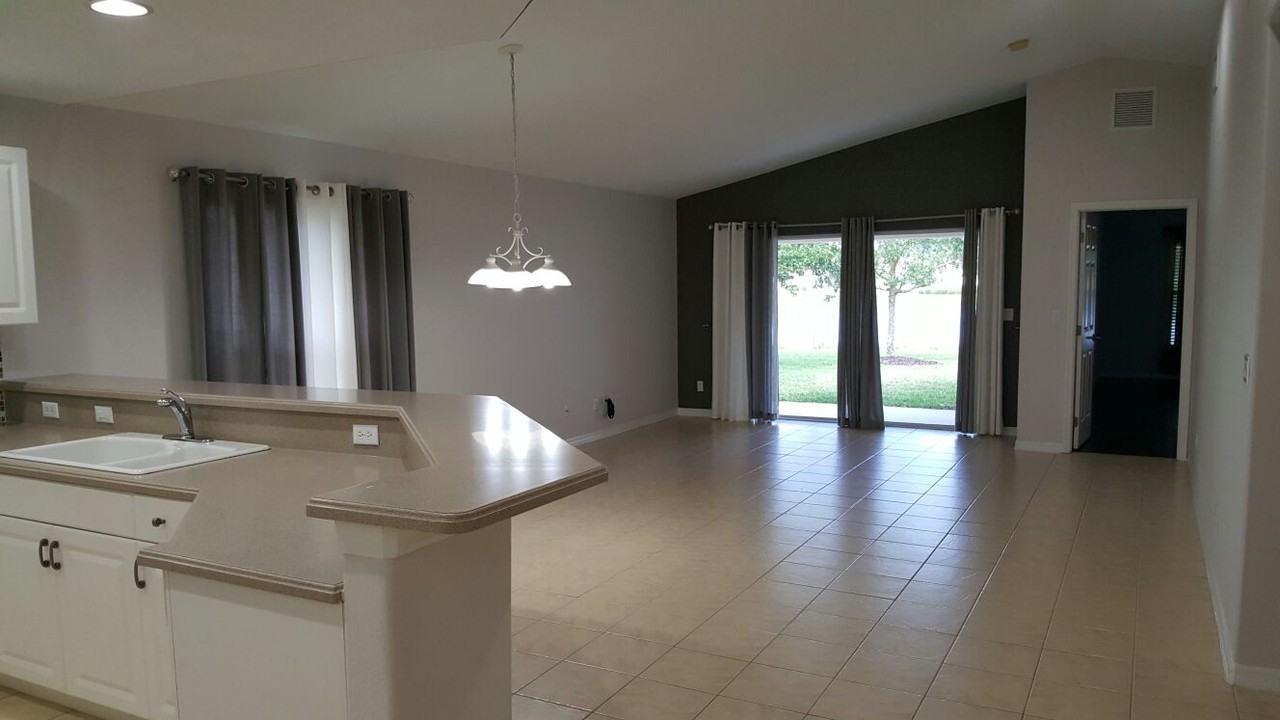 19639 Villa Rosa Loop - Photo 3 of 10