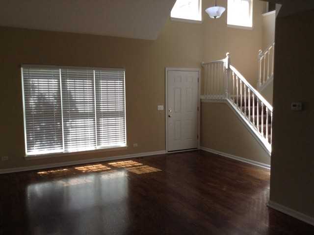 1642 Gleneagle Dr - Photo 2 of 10