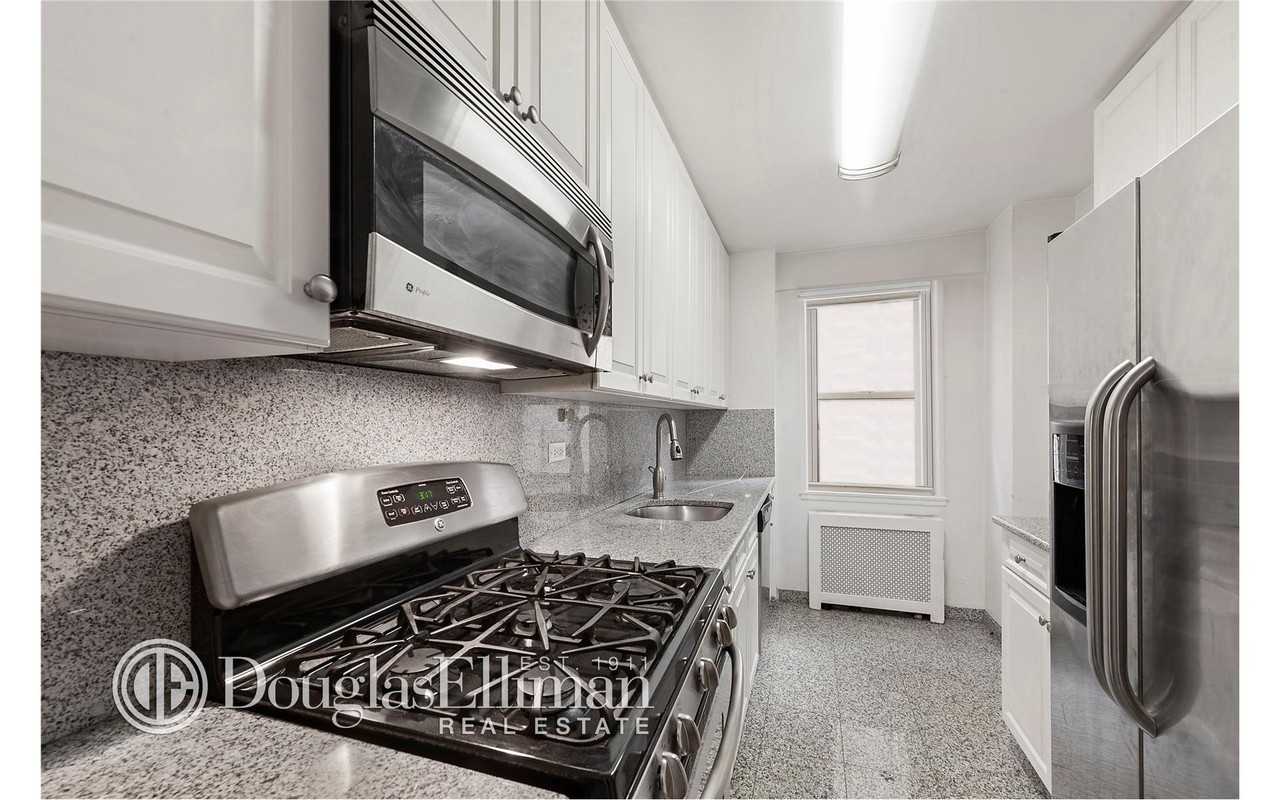 177 E 75th St #9F