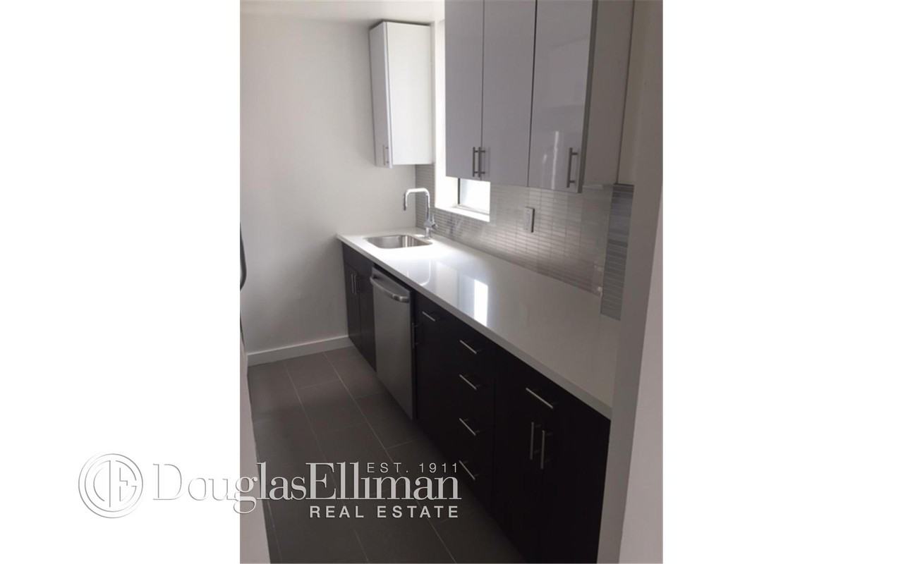 Lexington Avenue & 31 #5E