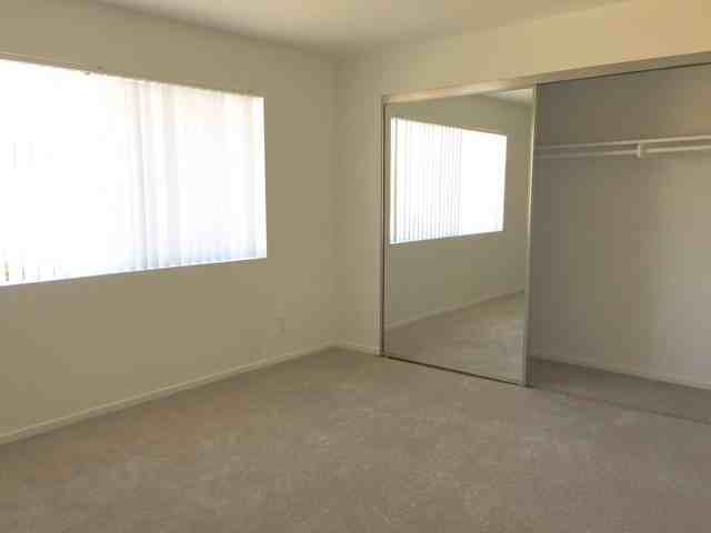 Palm Court Apartments - Photo 7 of 10