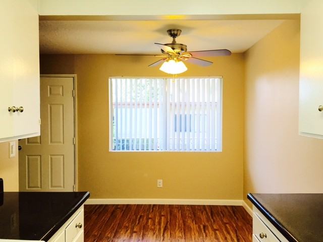 Palm Court Apartments - Photo 6 of 10