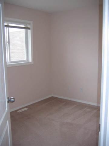 110 Duston St - Photo 2 of 8