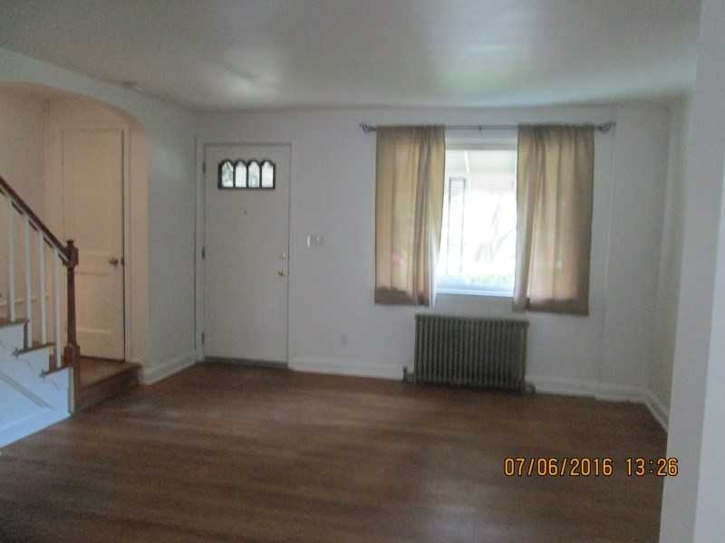 4236 Flowerton Rd - Photo 3 of 11