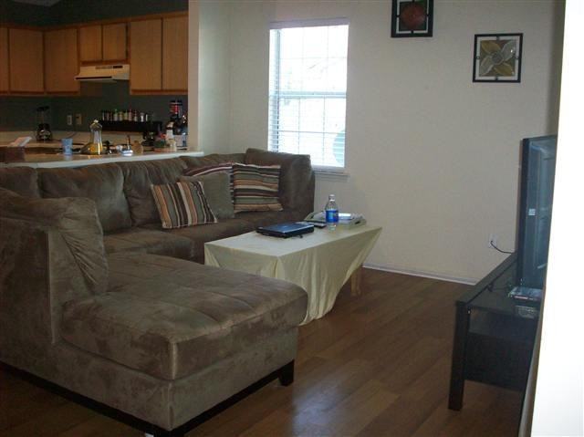 601 South Hampton Drive - Photo 3 of 8