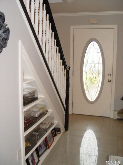 303 Lansdowne Ave - Photo 2 of 12