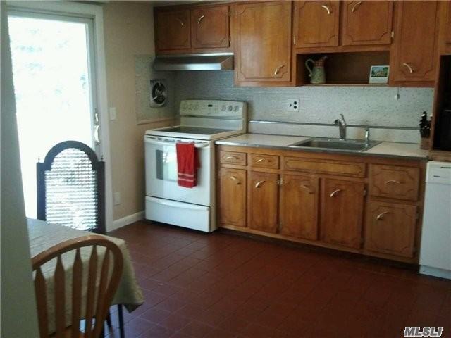 8 Stern Ct - Photo 2 of 8