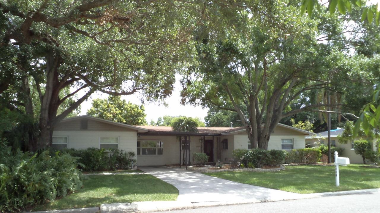 4719 W Oakellar Ave - Photo 2 of 13