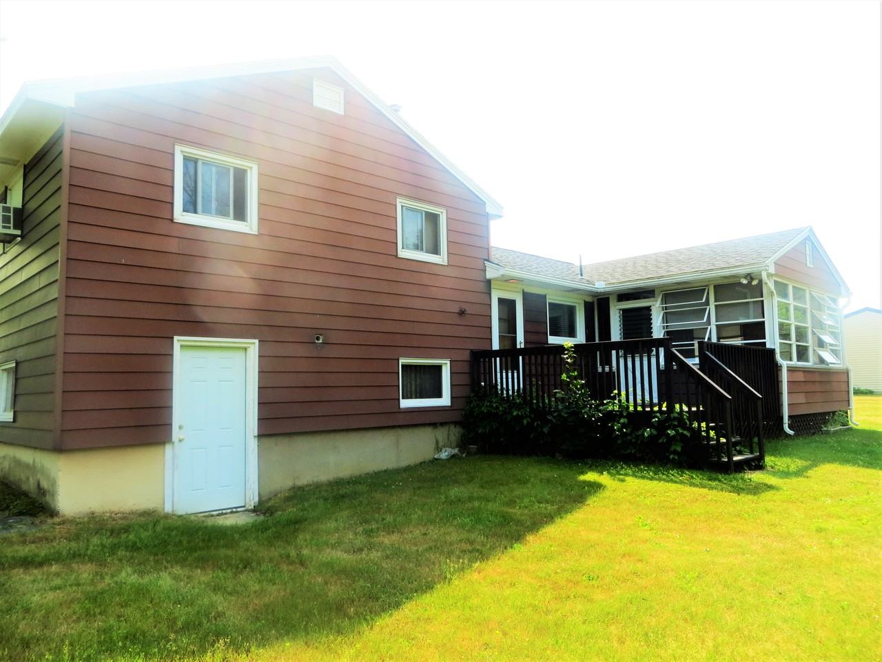 135 Joy Rd - Photo 2 of 18