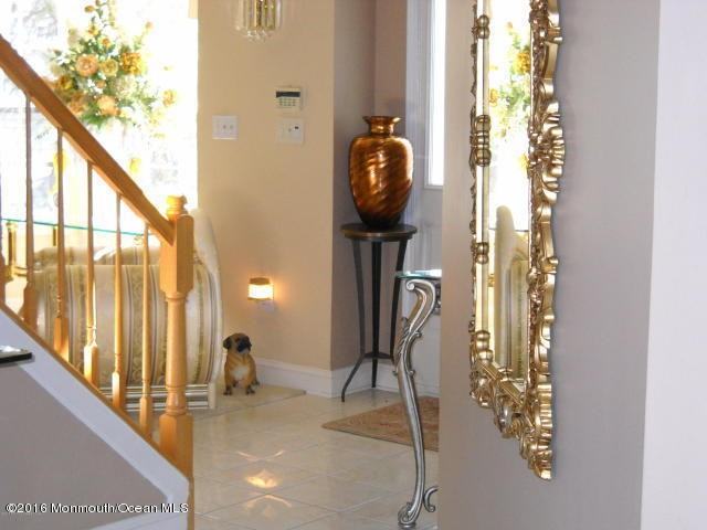 59 Winged Foot Dr - Photo 2 of 7