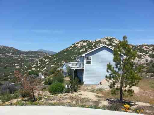 9858 Mizpah Ln - Photo 3 of 10