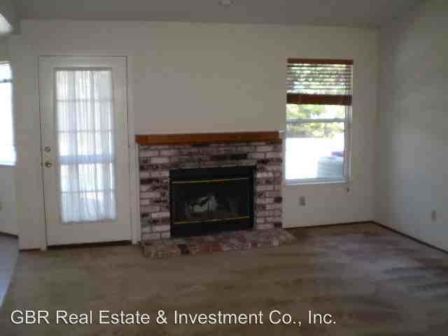 204 Bittercreek Dr - Photo 3 of 5