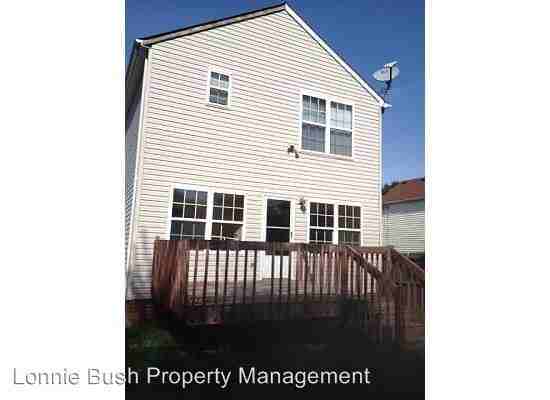 877 Fremont St - Photo 3 of 12