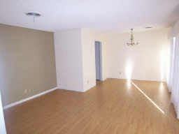 105 Lawrence Cir - Photo 2 of 8