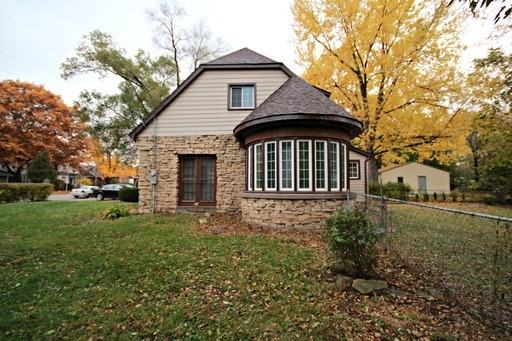 1929 17th St - Photo 3 of 23