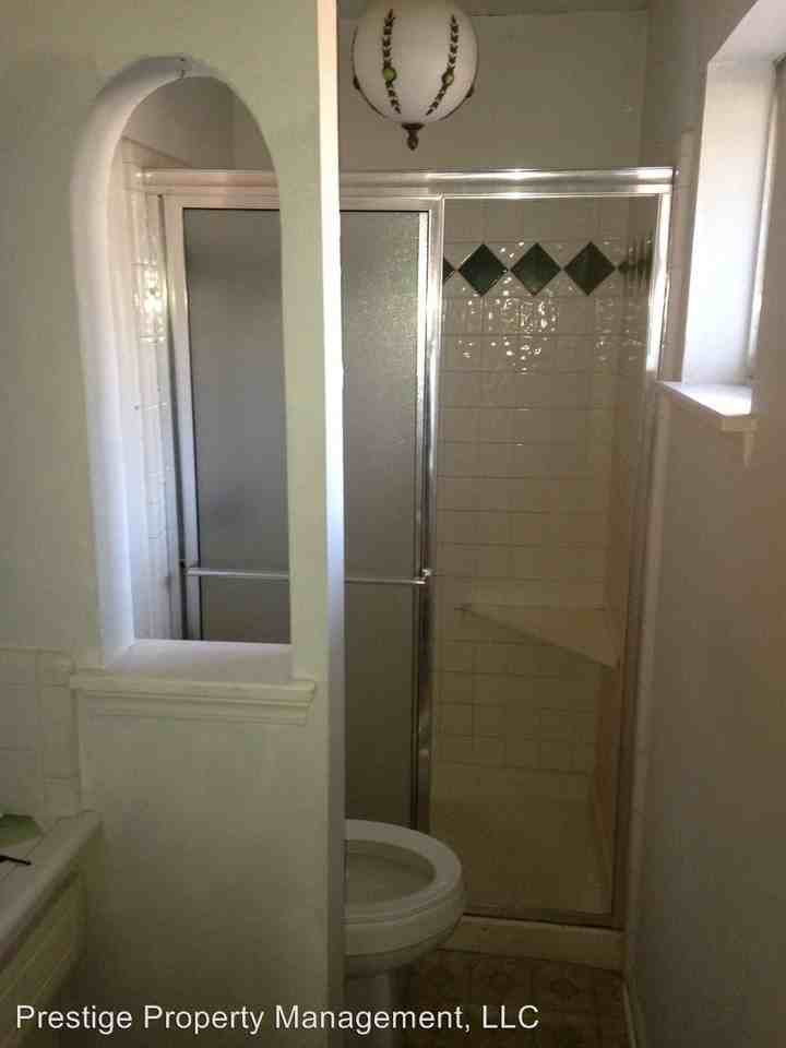 4917 NW 18th St - Photo 2 of 22