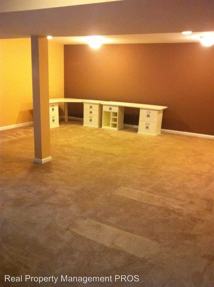 21 Hammond Dr - Photo 2 of 22