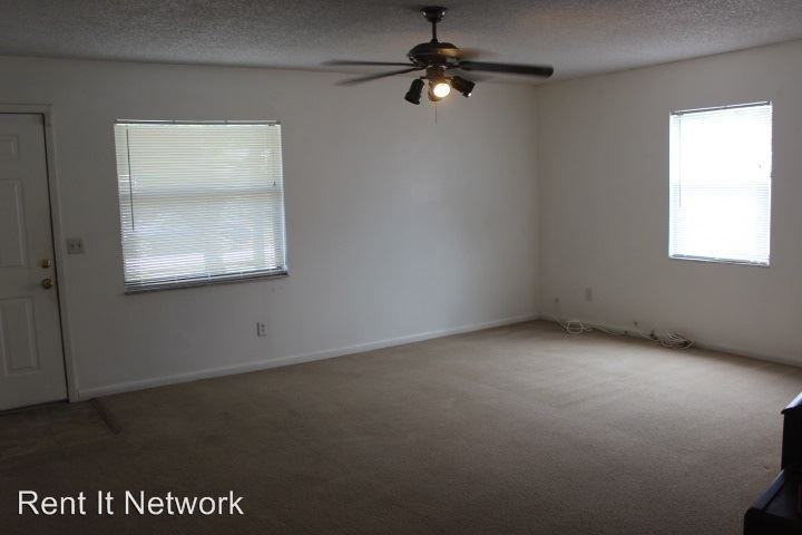 11765 126th Terrace N - Photo 2 of 11