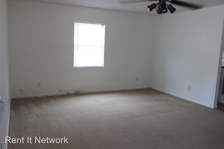 11765 126th Terrace N - Photo 3 of 11