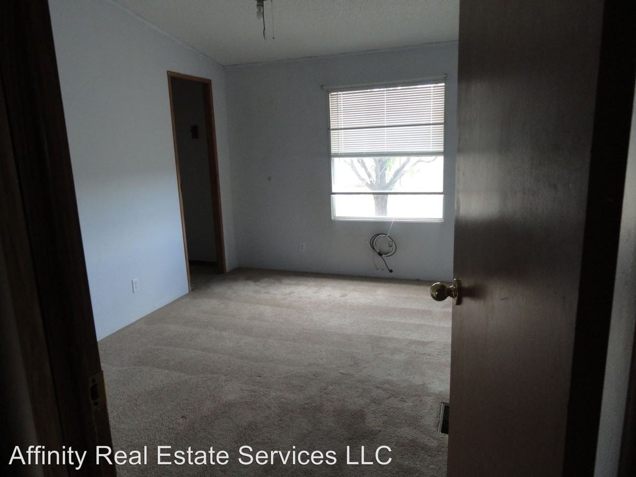 910 Roundup Rd - Photo 3 of 9