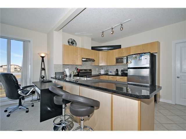 138 18 Ave SE #405 - Photo 3 of 8