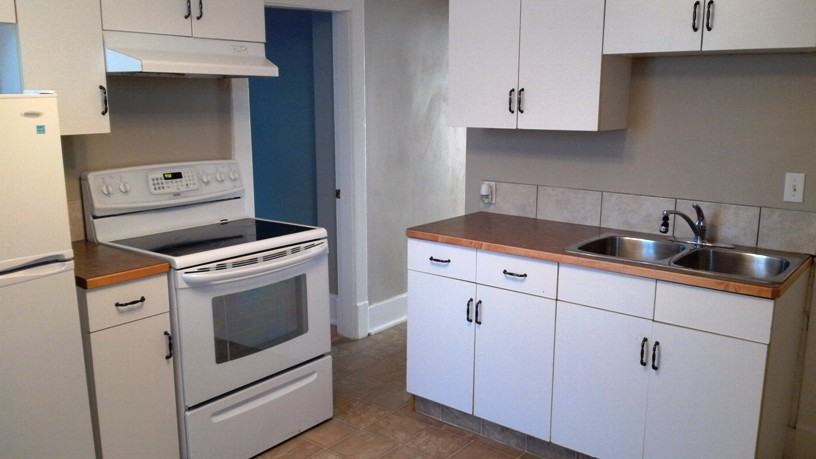 968 10 St S - Photo 3 of 21