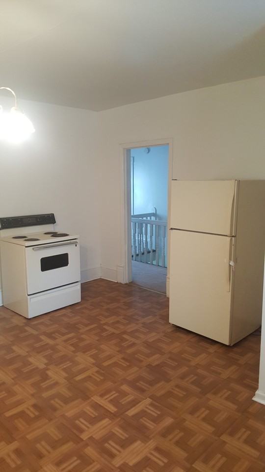 1169 Bernard Dr - Photo 3 of 5