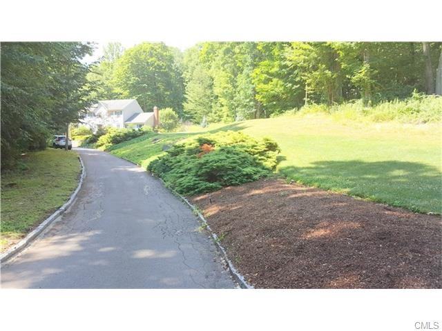 17 Old Green Rd - Photo 2 of 23