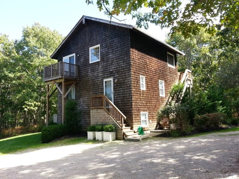 421 Edge of Woods Rd - Photo 2 of 13