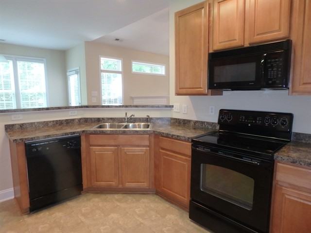 216 Boswell Ln - Photo 3 of 10