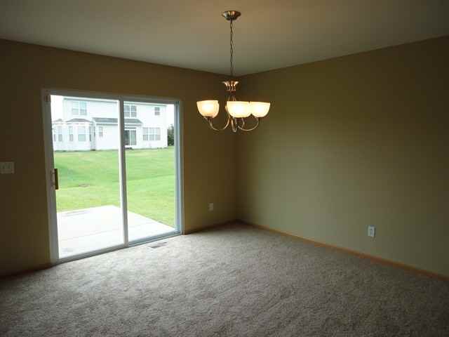 607 Meadow Ln - Photo 3 of 11