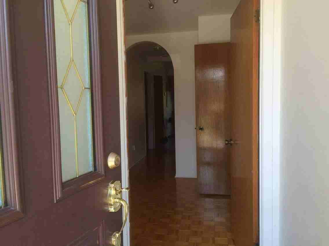 1195 Rue Hébert - Photo 2 of 11