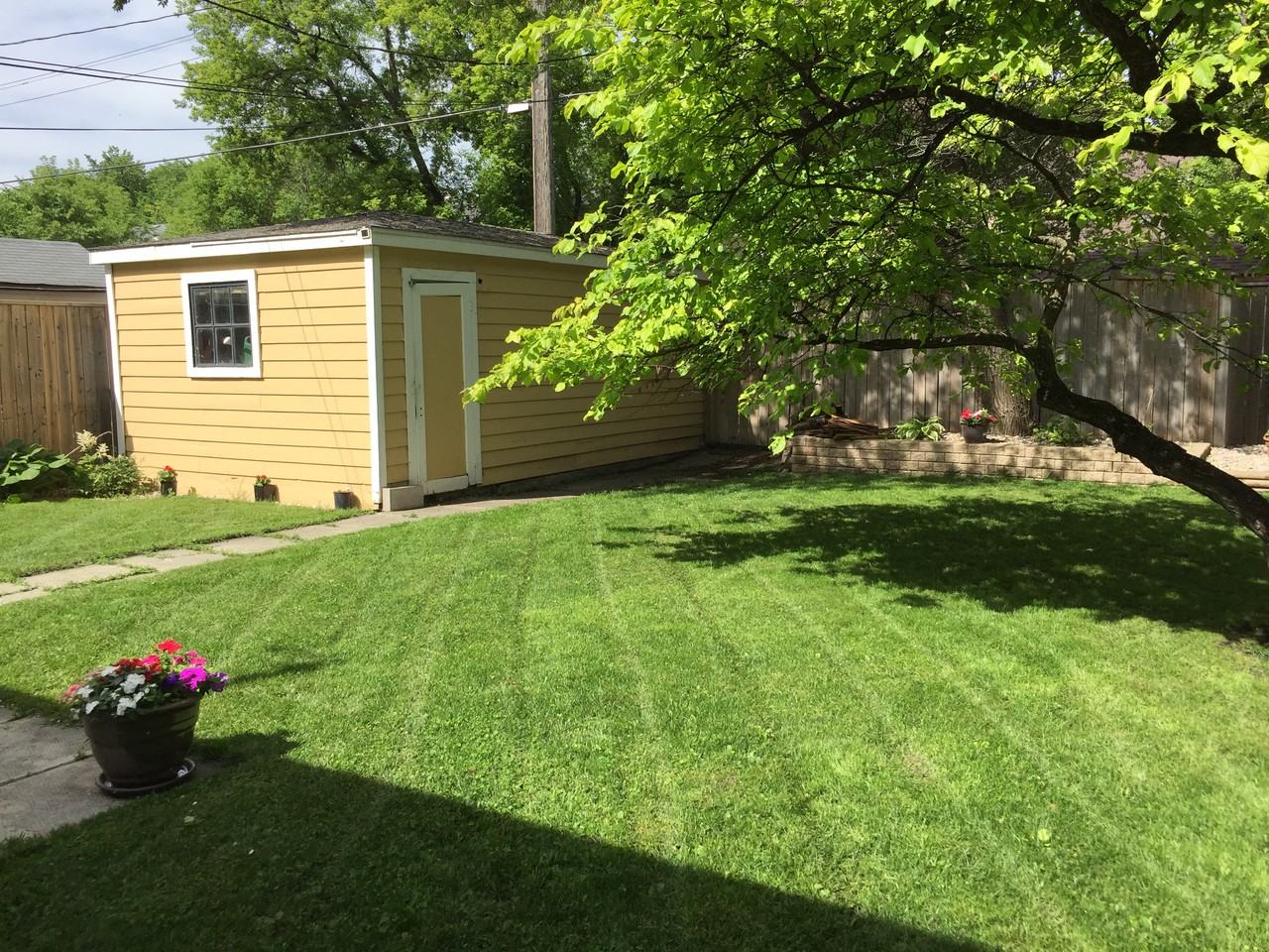 439 Niagara Street - Photo 3 of 6