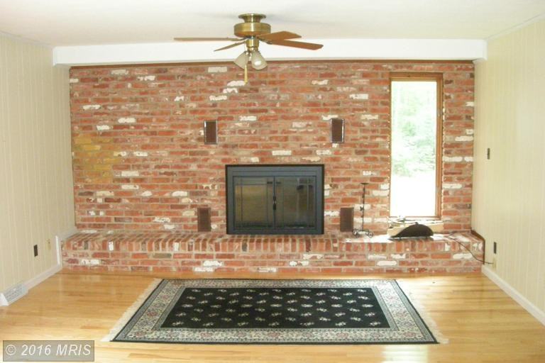 44410 Dry Creek Ln - Photo 3 of 12