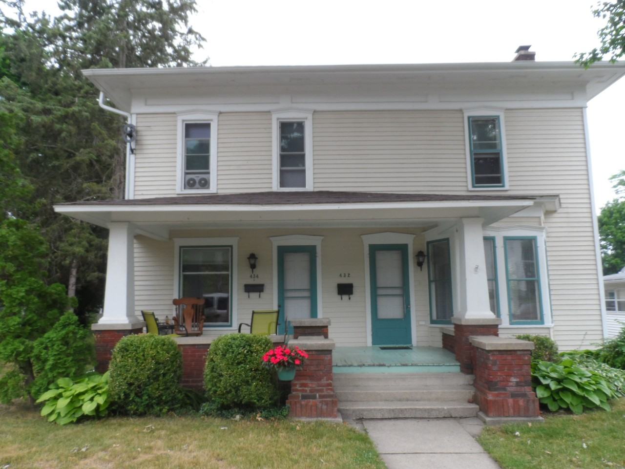 432 Kent St - Photo 2 of 46