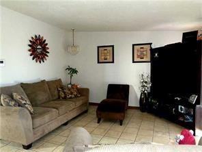 200 Carnival Dr - Photo 3 of 12