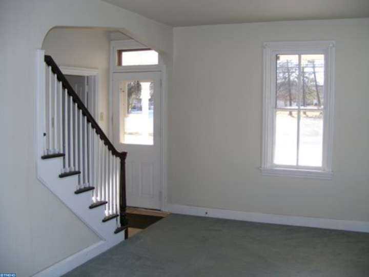 2110 Milford Square Pike - Photo 2 of 9