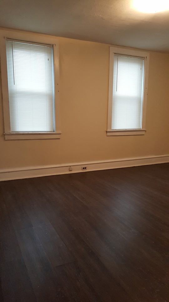 867 Chelton Ave - Photo 3 of 7