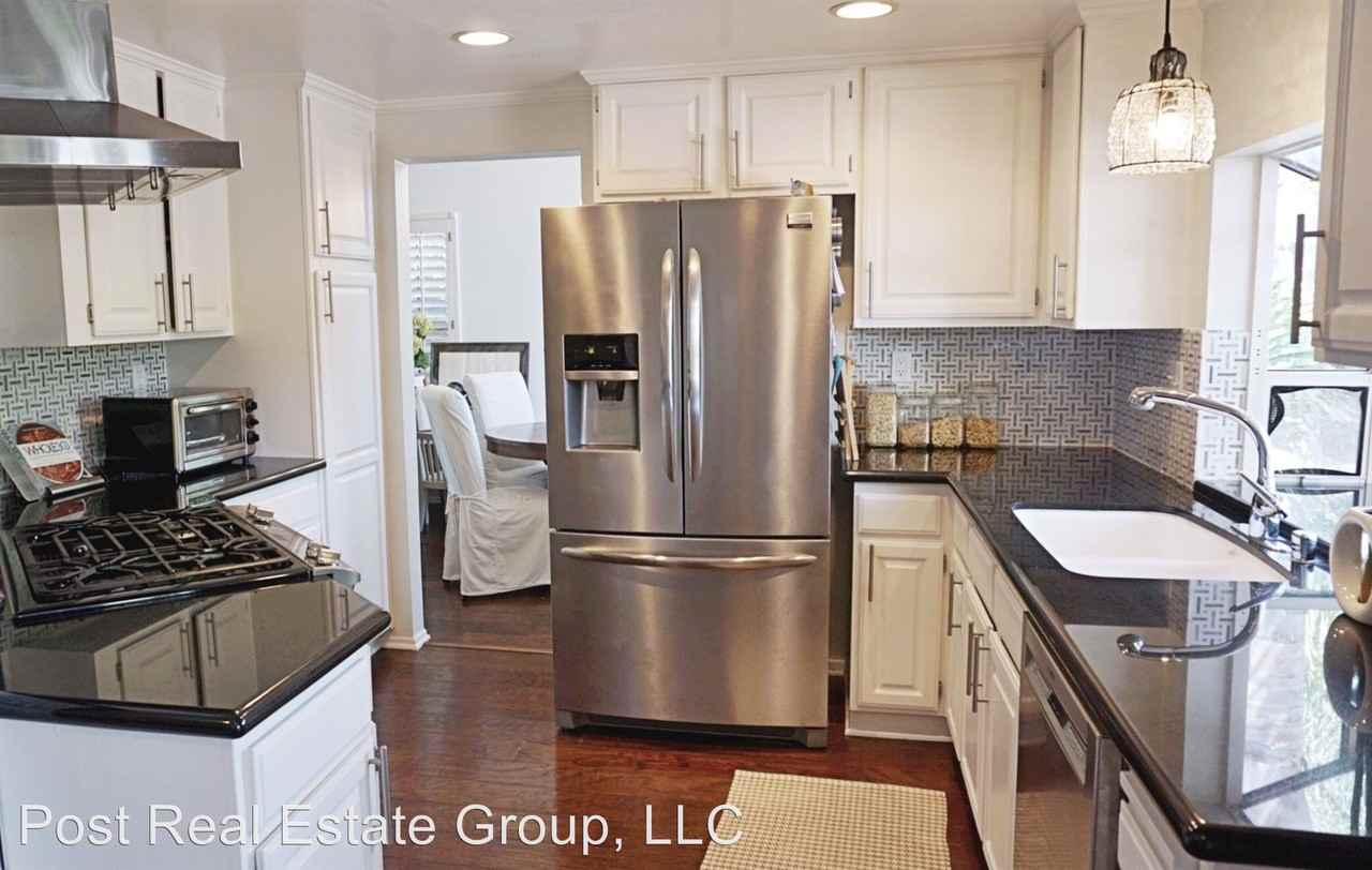 3814 Lost Springs Dr - Photo 3 of 11