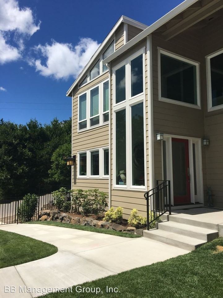 1334 SW 57th Ave - Photo 3 of 52