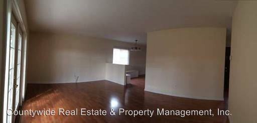 1570 Olive Ave - Photo 3 of 10