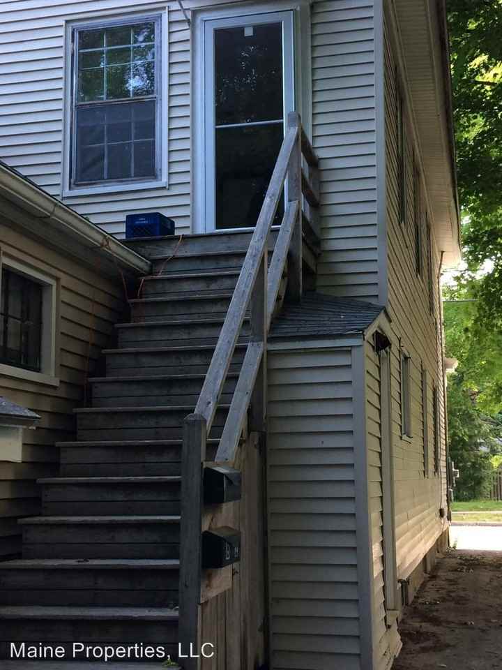 82 Main St - Photo 2 of 17