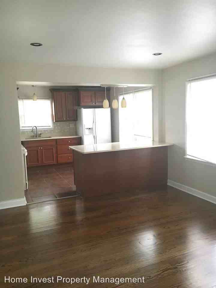 3758 N 61st St - Photo 3 of 14