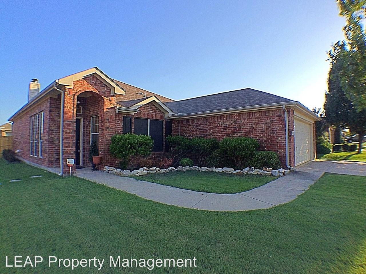 3736 Vista Greens Dr - Photo 2 of 23